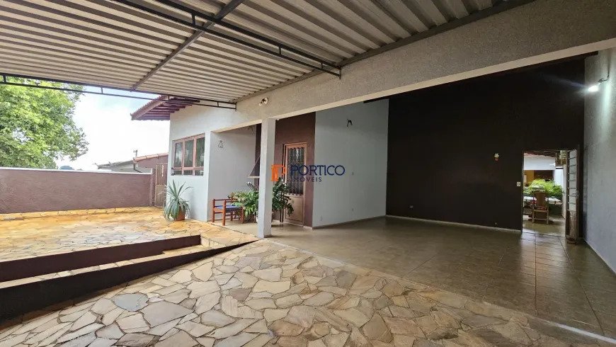 Fachada Casa Centro Paulínia